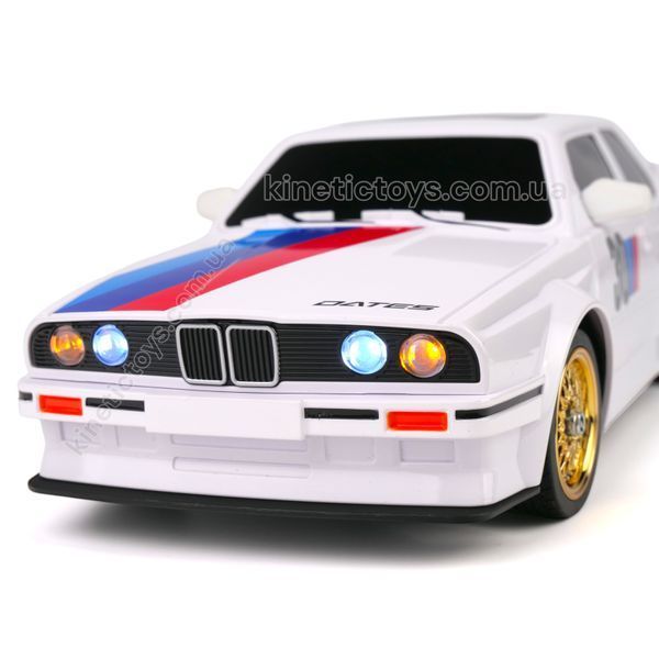 Машинка для дрифту BMW E30 із повним приводом на радіокеруванні 4WD 099 фото